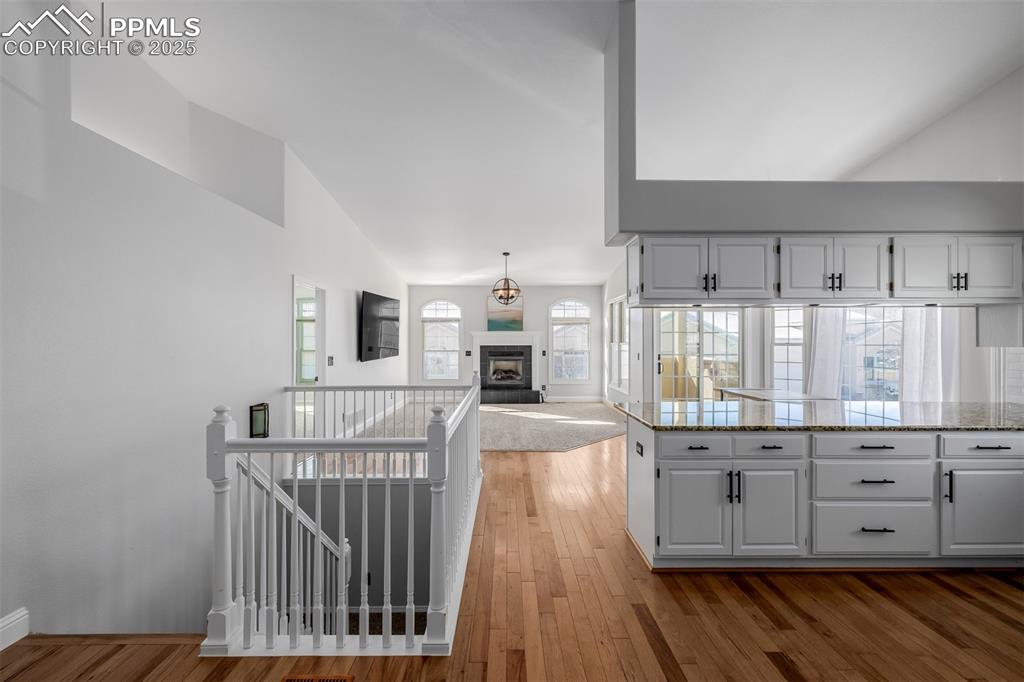 Image 11 of 45: Kitchen