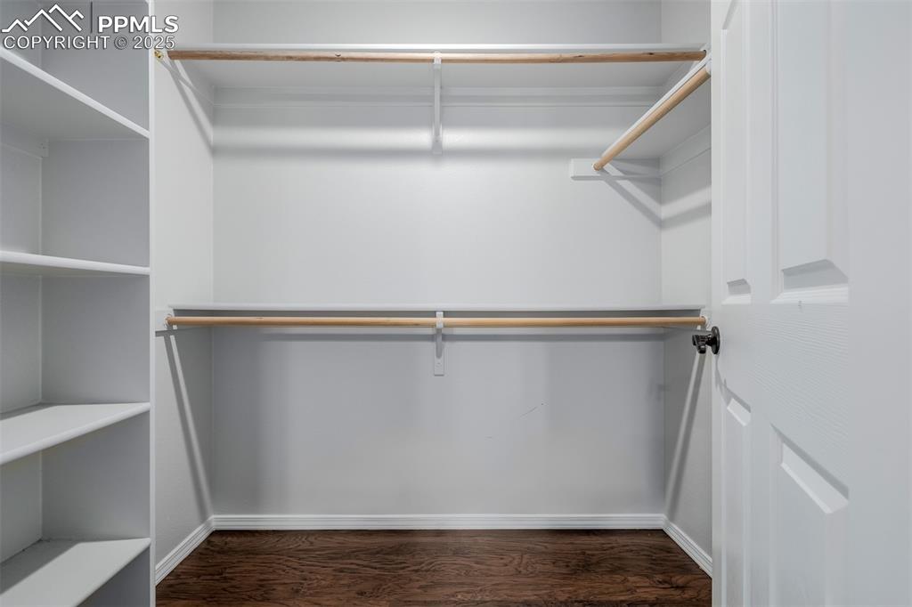 Image 22 of 45: Closet