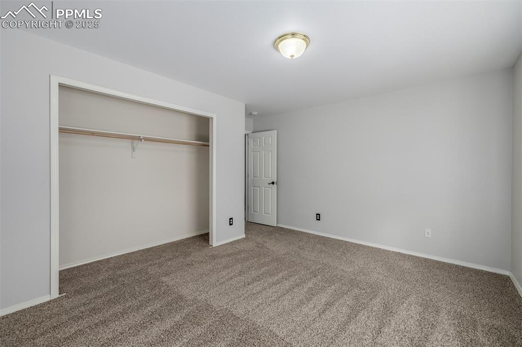 Image 24 of 45: Bedroom