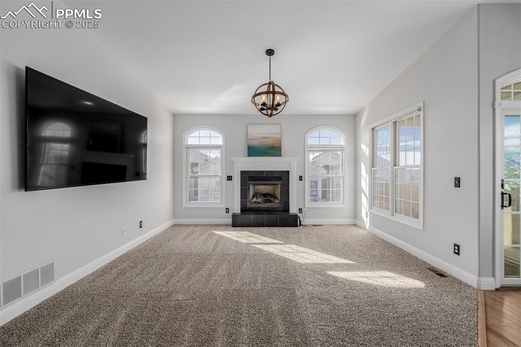 Image 7 of 45: Living Room