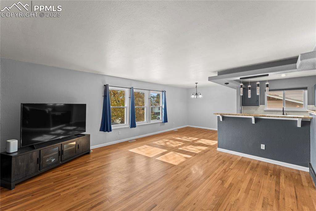 Image 14 of 46: Living Room