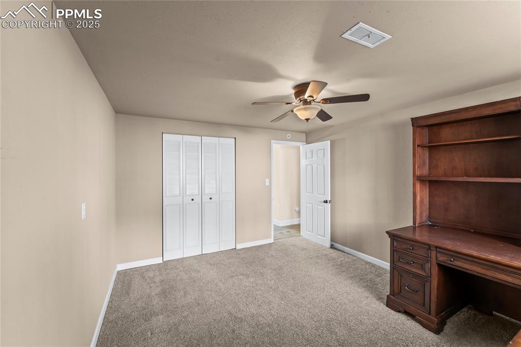 Image 33 of 46: Bedroom