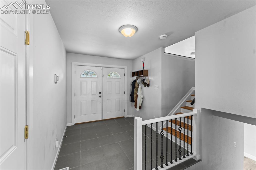 Image 4 of 46: Entry