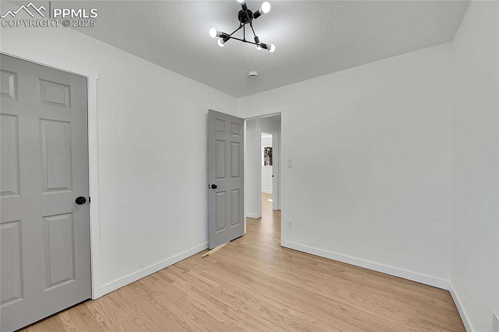 Image 17 of 46: Bedroom