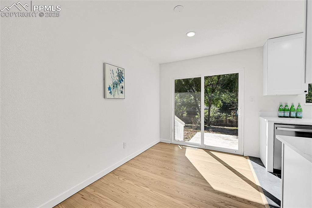 Image 7 of 46: Dining Area