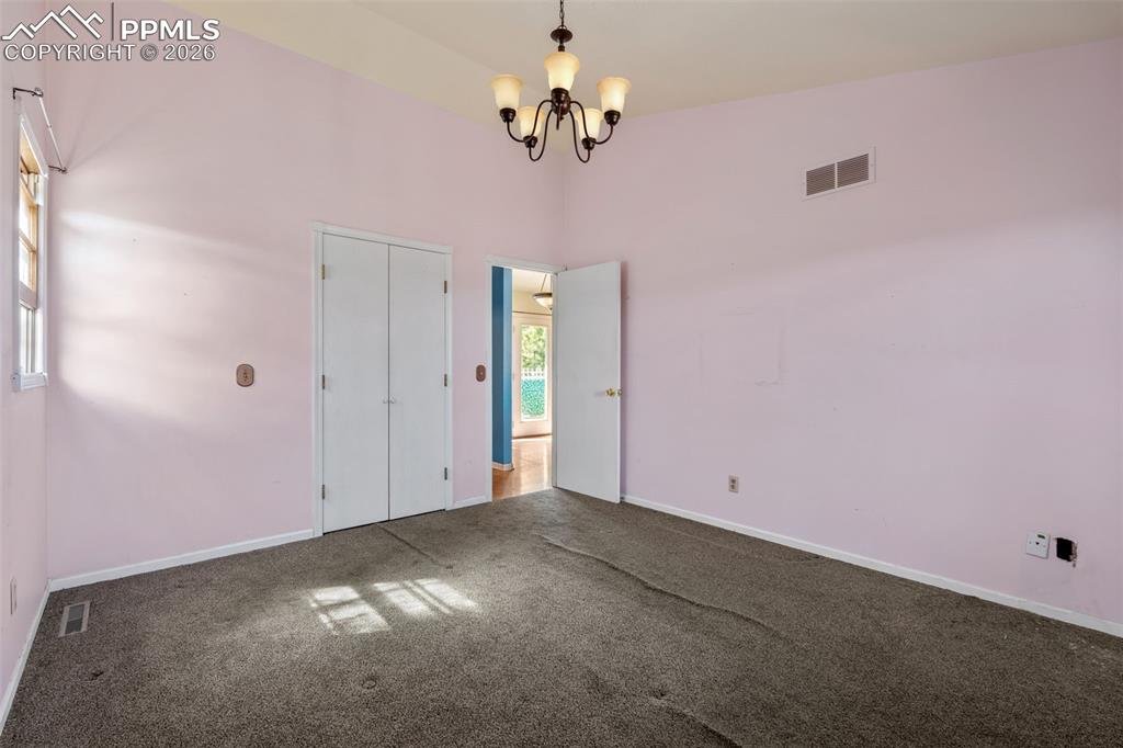 Image 16 of 47: Bedroom