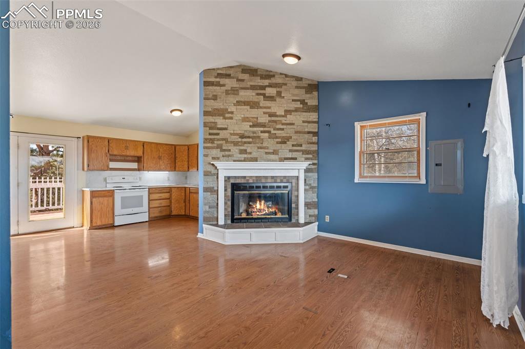 Image 5 of 47: Living Room