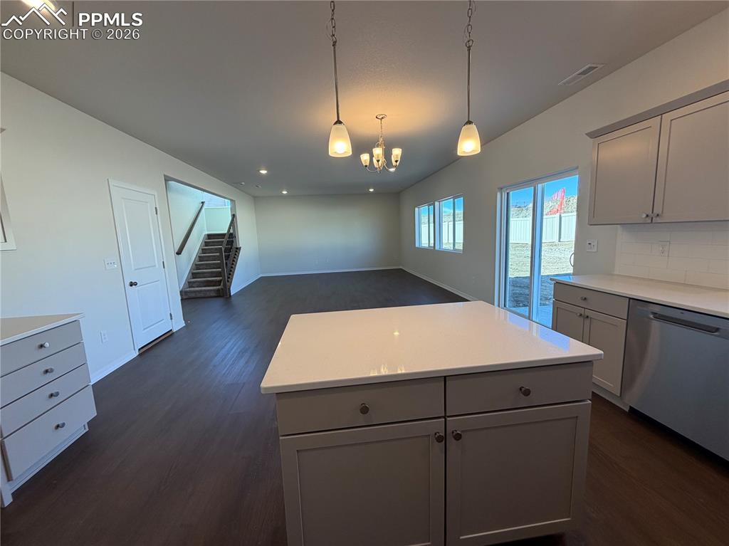 Image 8 of 19: Kitchen