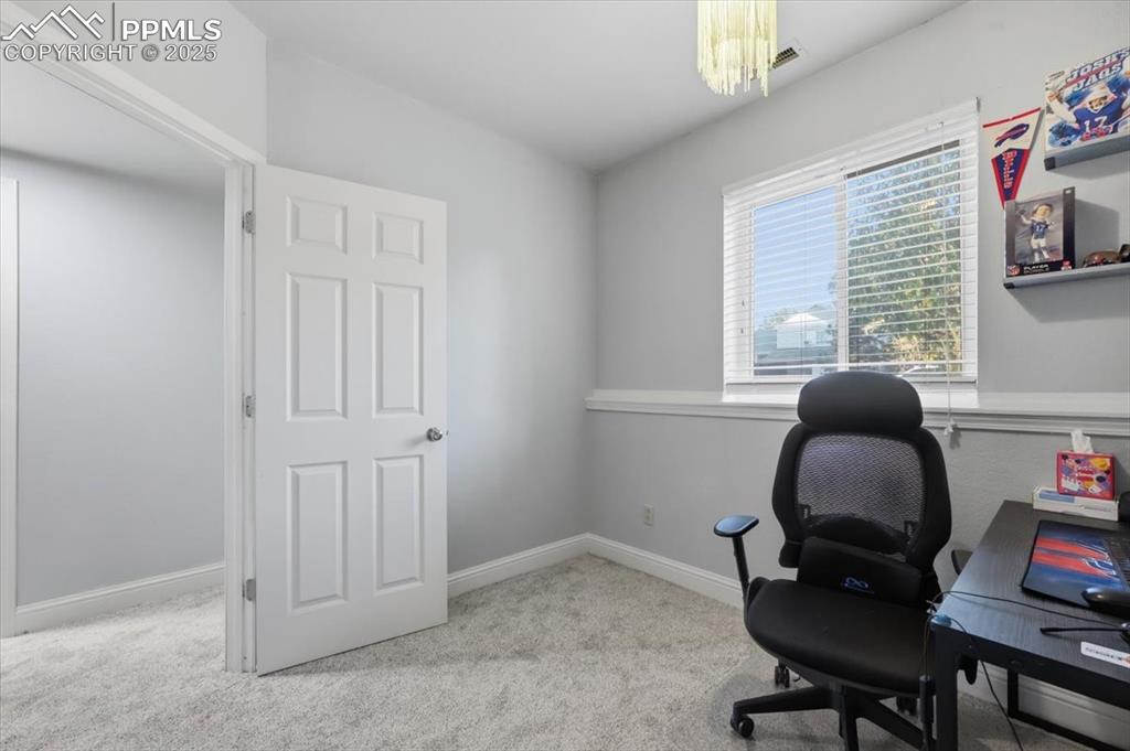 Image 14 of 29: Office