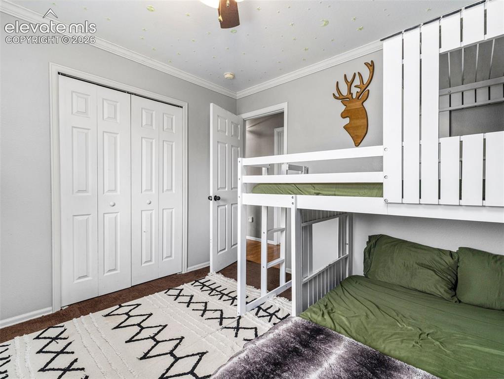 Image 10 of 40: Bedroom
