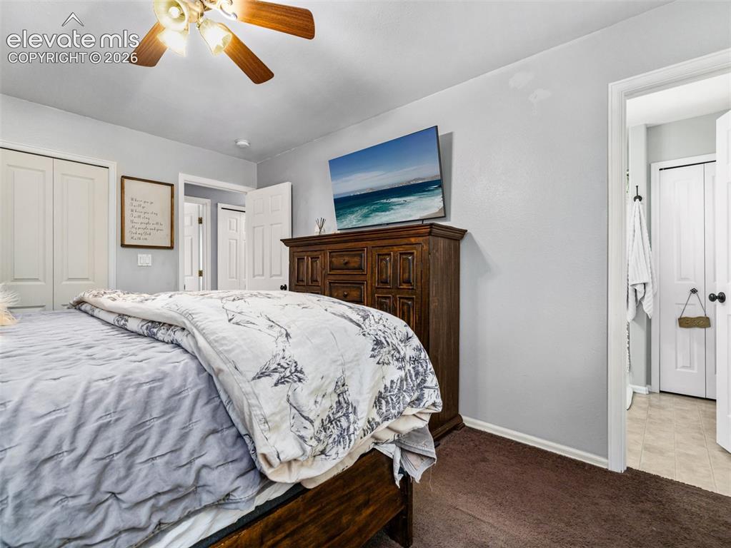 Image 13 of 40: Bedroom