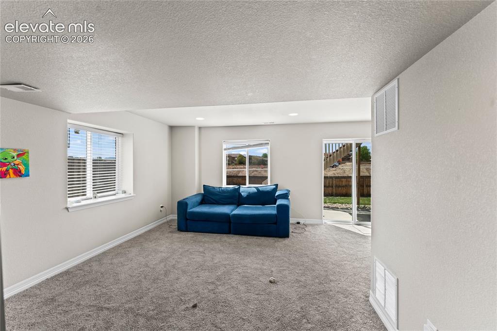 Image 15 of 42: Sitting Room