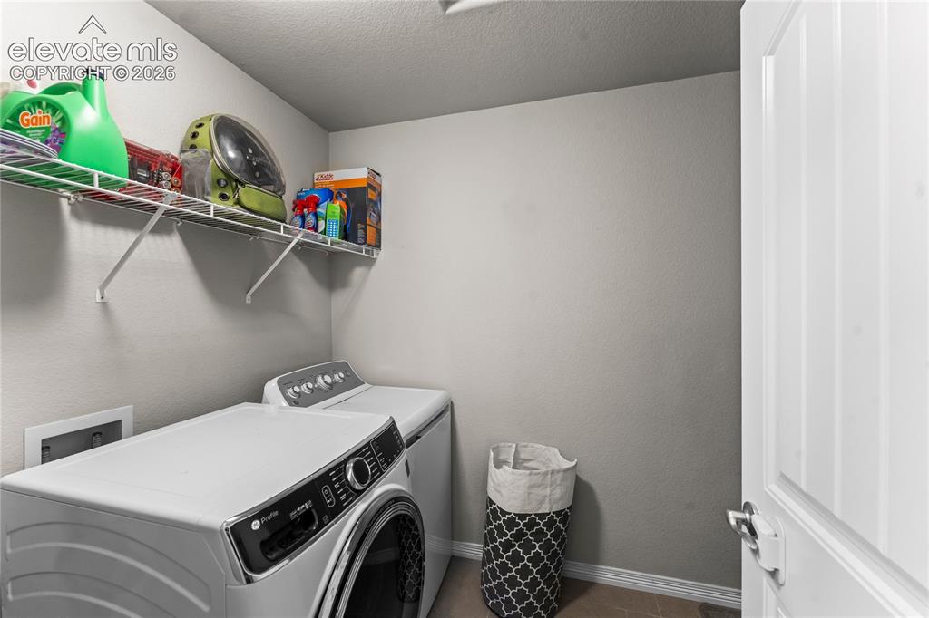 Image 31 of 42: Laundry