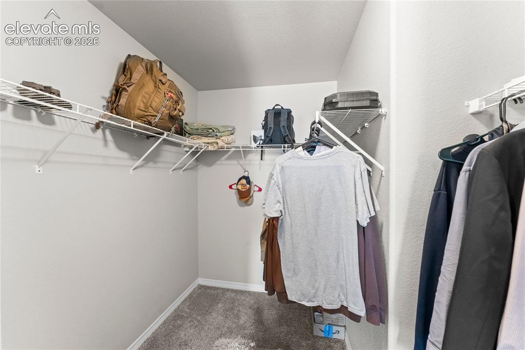 Image 36 of 42: Closet