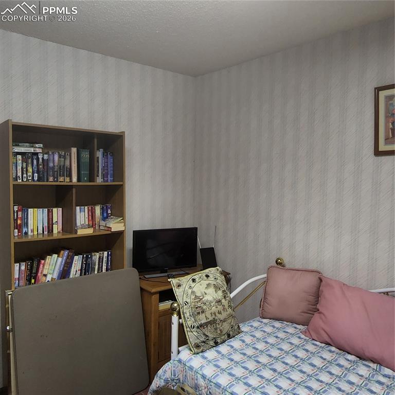 Image 16 of 23: Residents can reserve this bedrm in Rec bldg