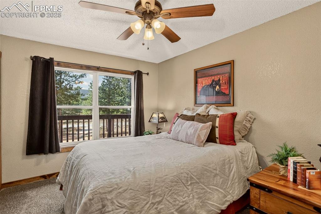 Image 19 of 50: Bedroom