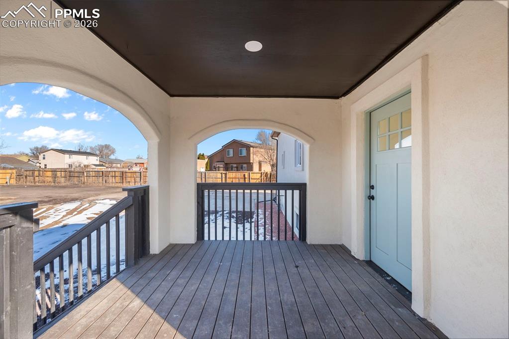 Image 12 of 50: Deck