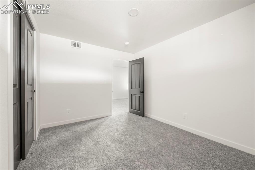 Image 42 of 50: Bedroom