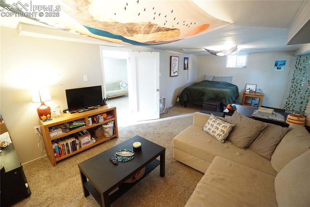 Image 29 of 40: Bedroom