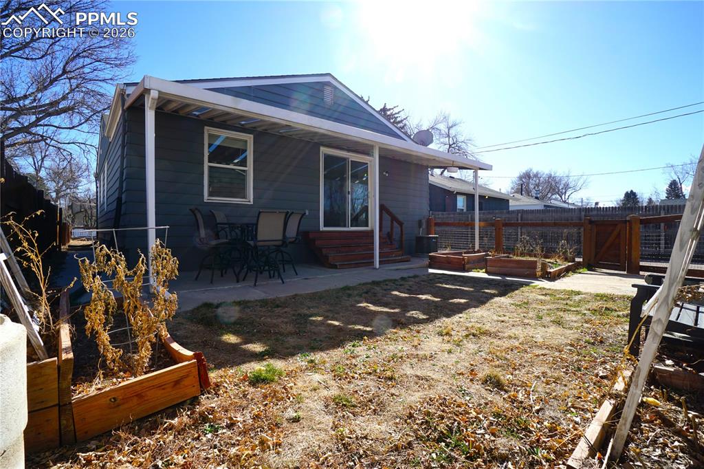 Image 37 of 40: Back of Structure