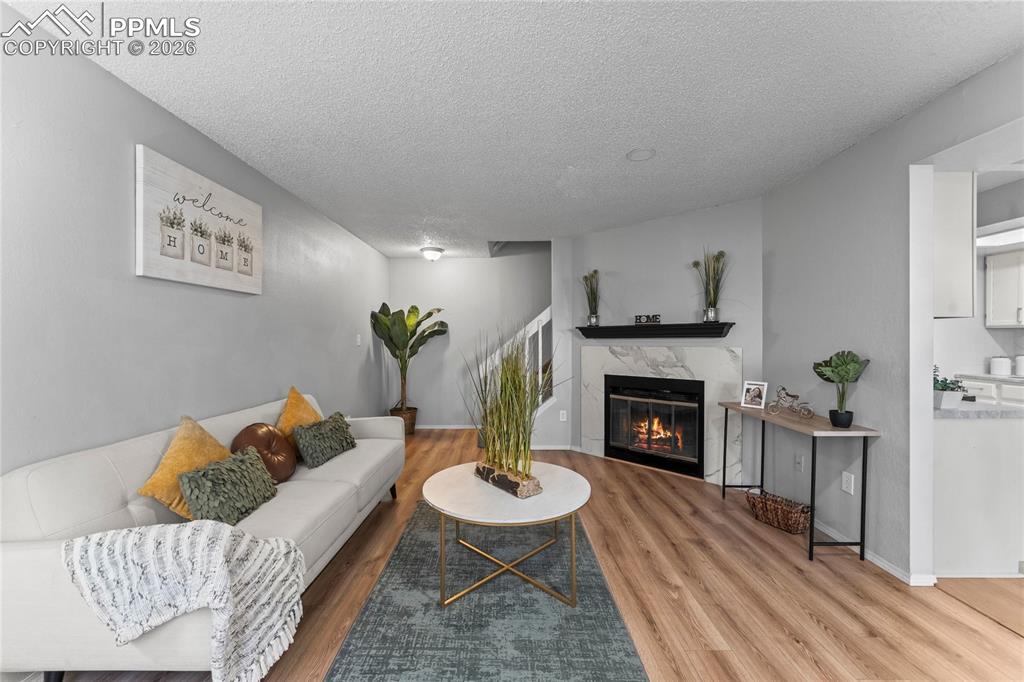 Image 3 of 32: Living Room