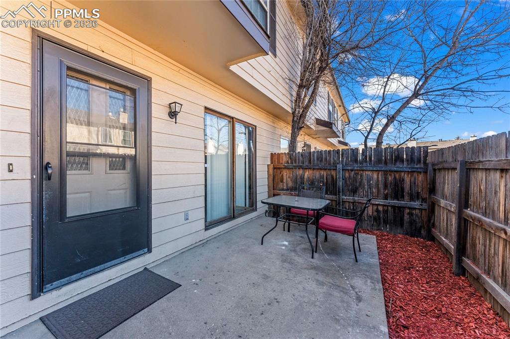 Image 31 of 32: Patio