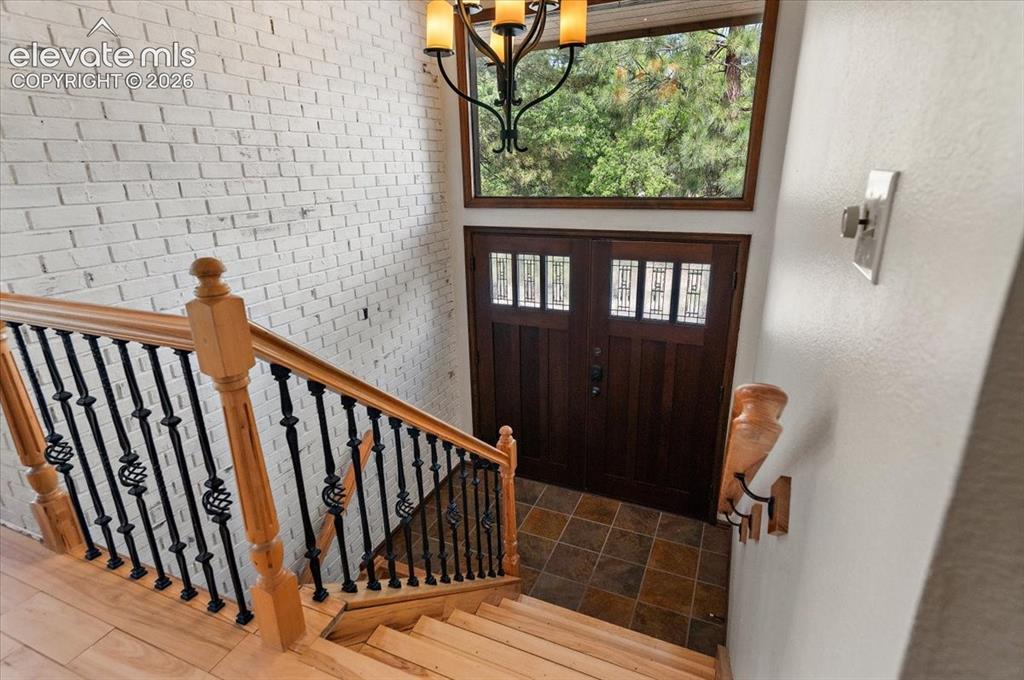 Image 8 of 46: Entry