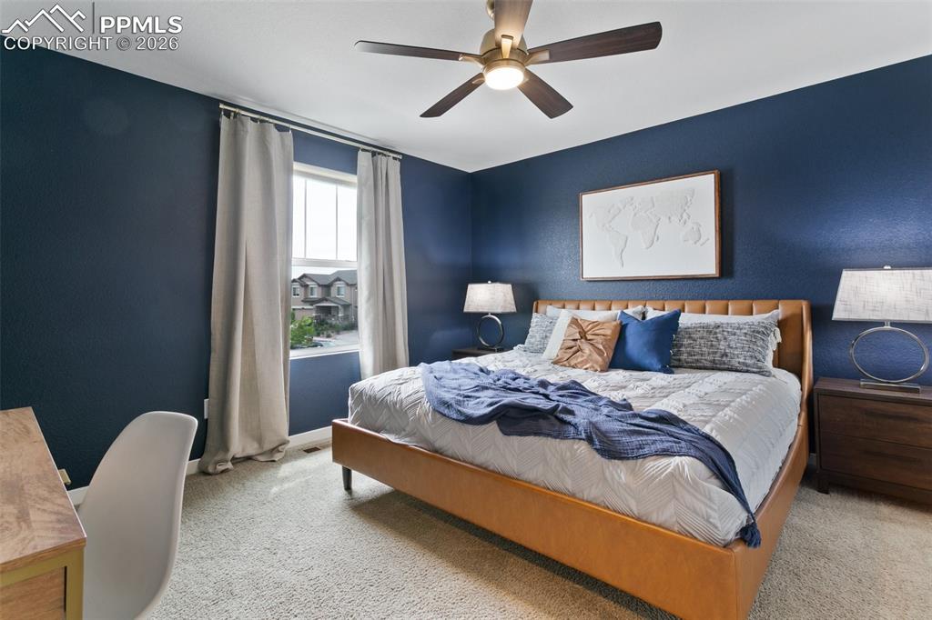 Image 24 of 50: Bedroom