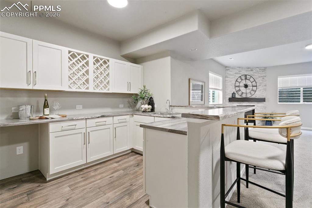 Image 28 of 50: Kitchen