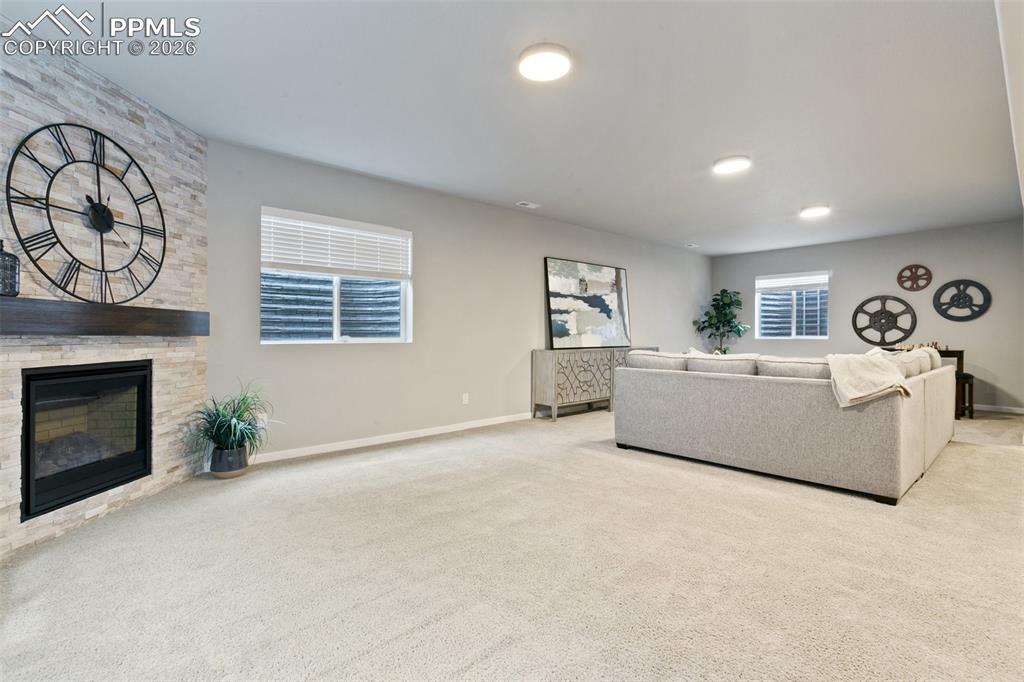 Image 29 of 50: Living Room