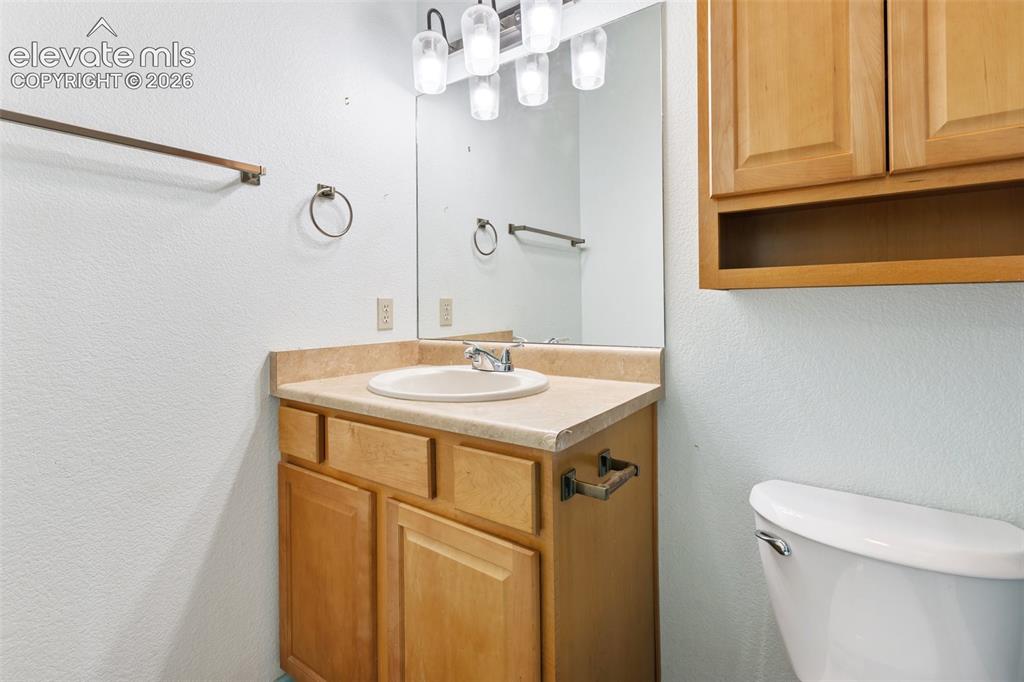 Image 14 of 30: Bathroom