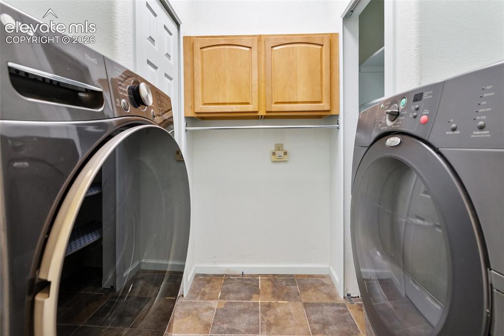 Image 18 of 30: Laundry