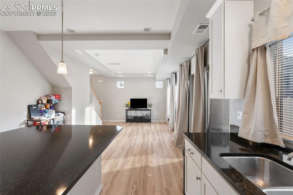 Image 13 of 39: Kitchen