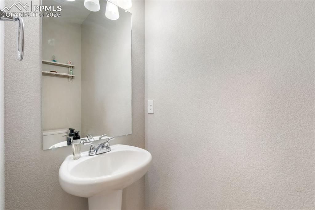 Image 3 of 39: Bathroom