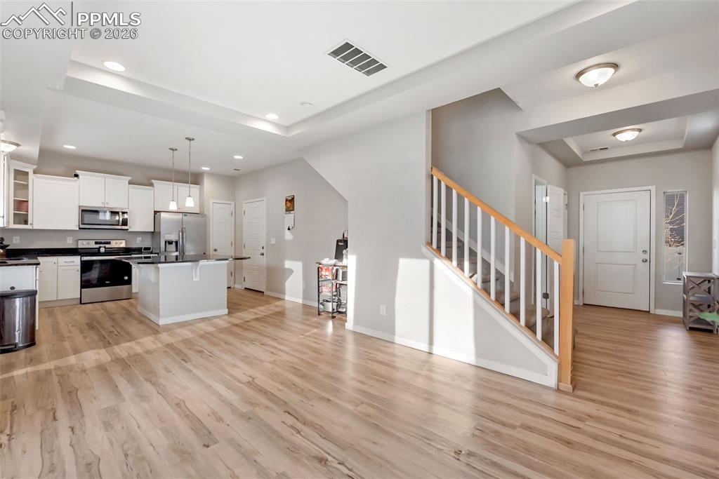 Image 4 of 39: Kitchen