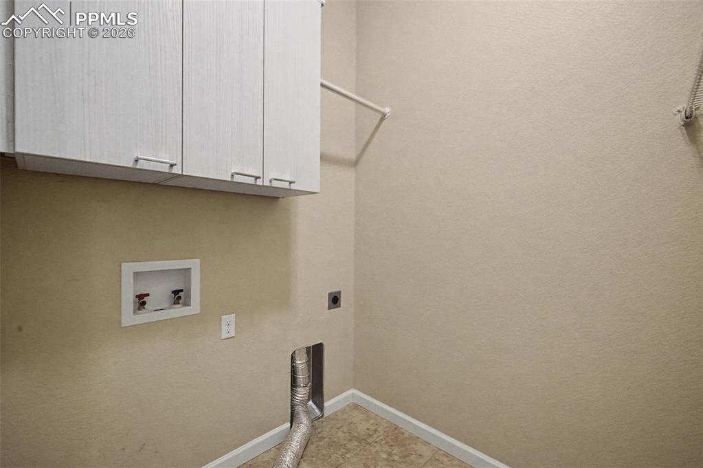 Image 15 of 32: Laundry