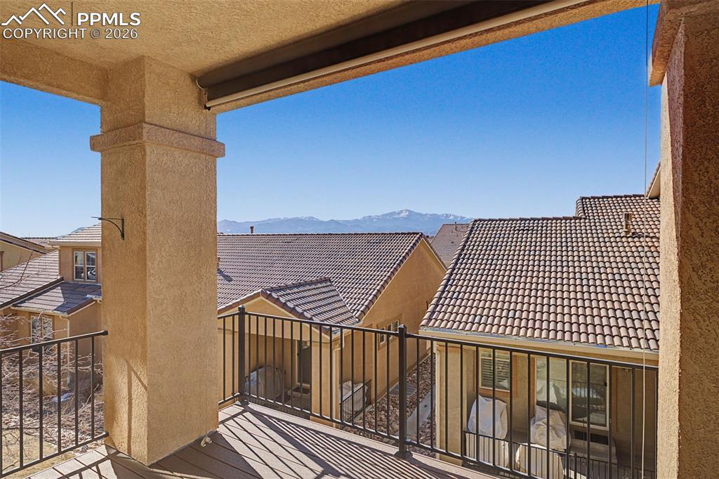 Image 30 of 32: Balcony