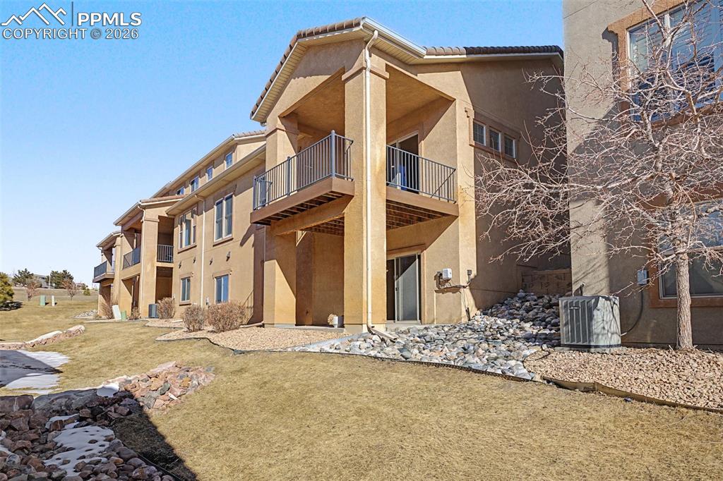 Image 31 of 32: Back of Structure