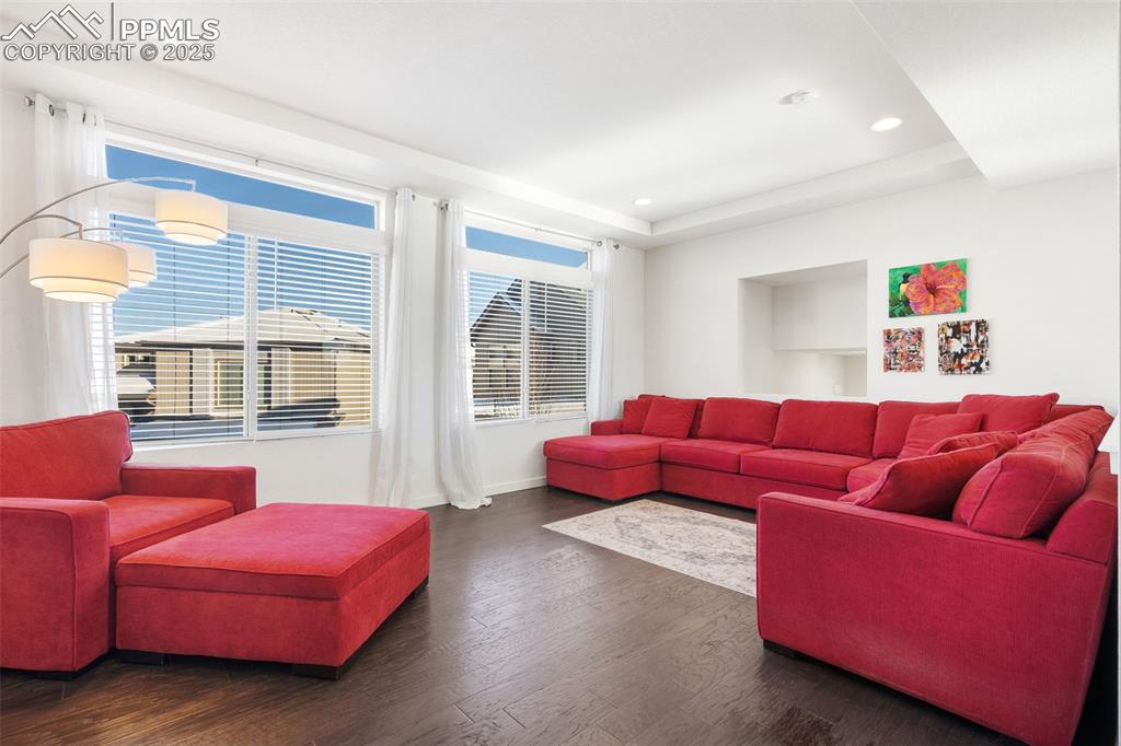 Image 7 of 36: Living Room