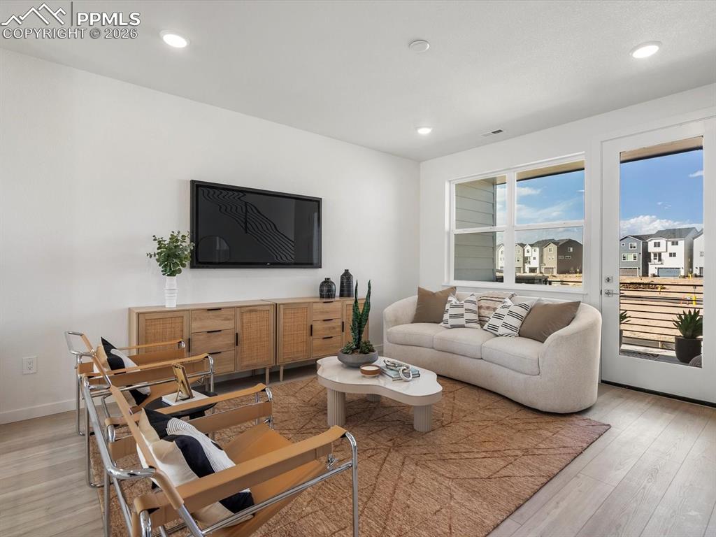 Image 3 of 12: Living Room