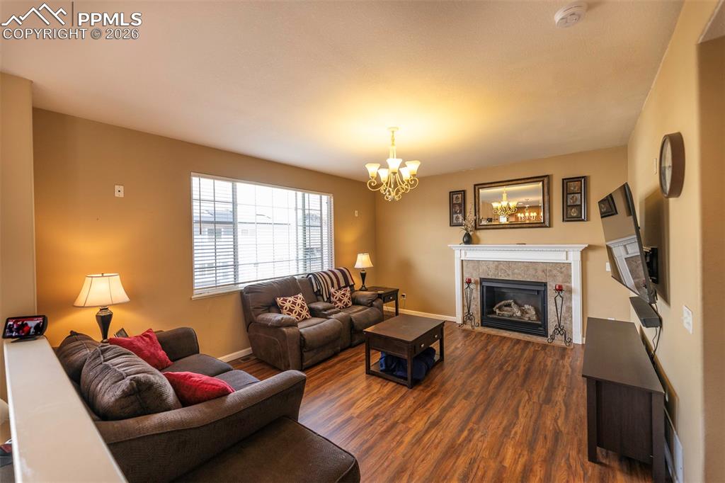 Image 11 of 50: Living Room