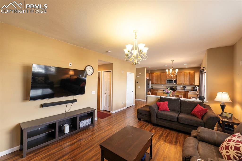 Image 14 of 50: Living Room