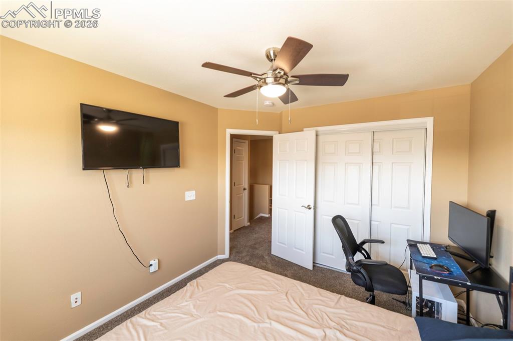 Image 24 of 50: Bedroom