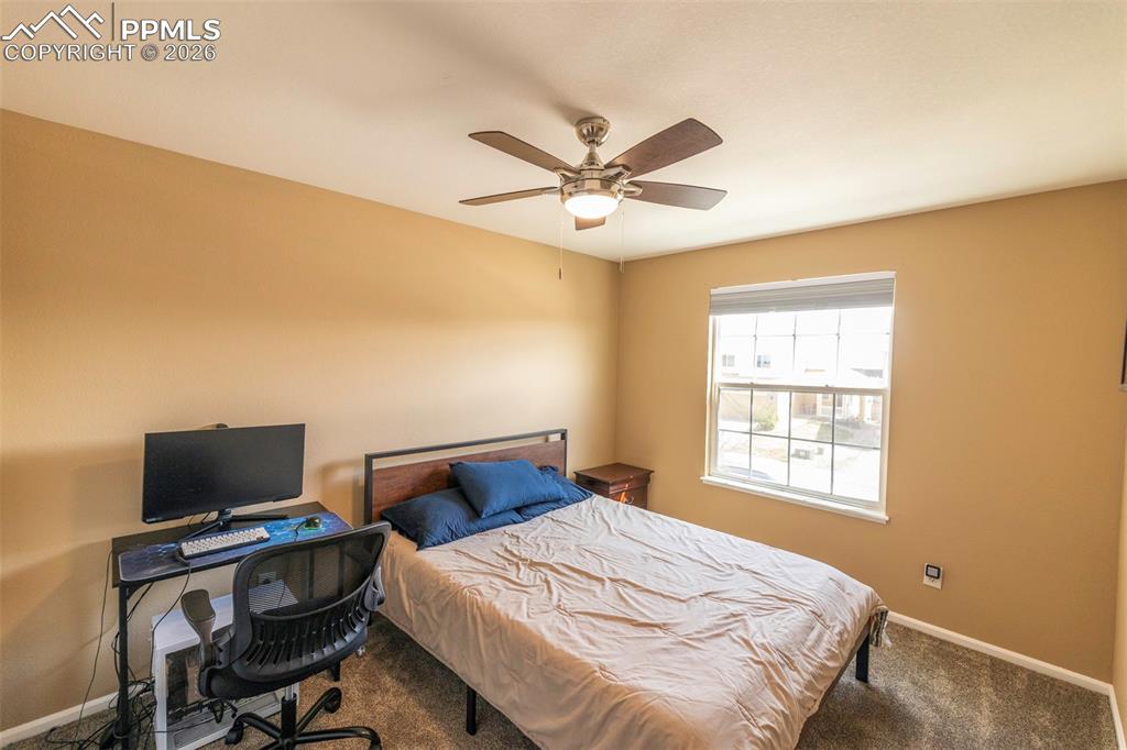 Image 25 of 50: Bedroom