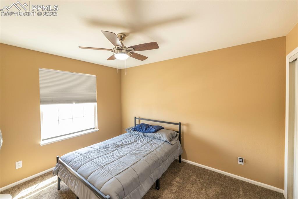 Image 27 of 50: Bedroom