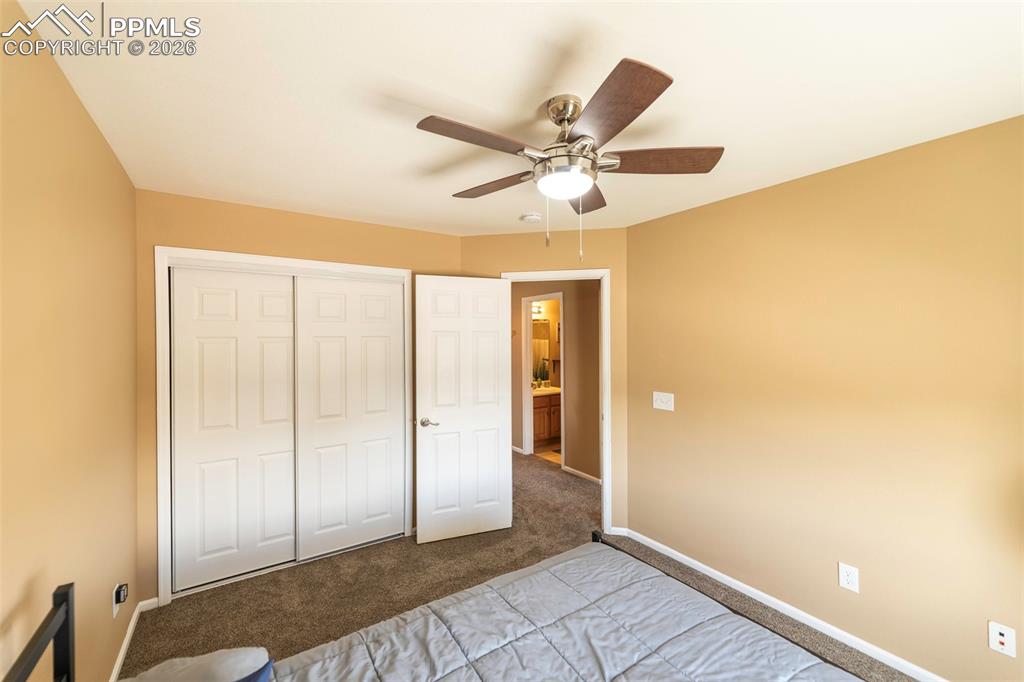 Image 30 of 50: Bedroom