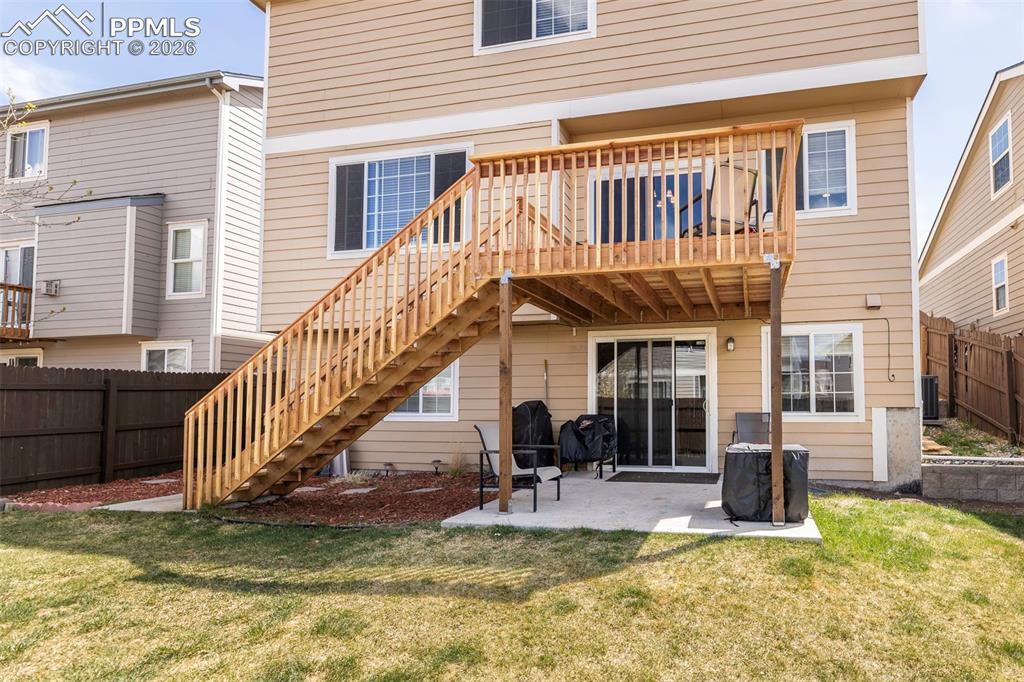 Image 50 of 50: Back of Structure