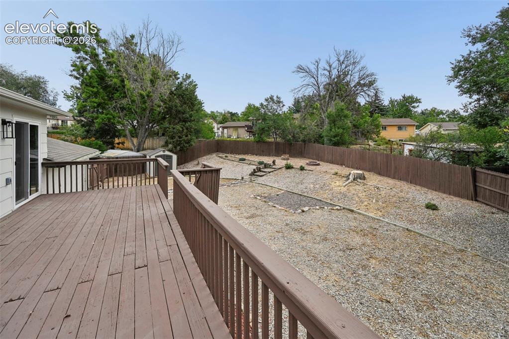 Image 12 of 16: Deck
