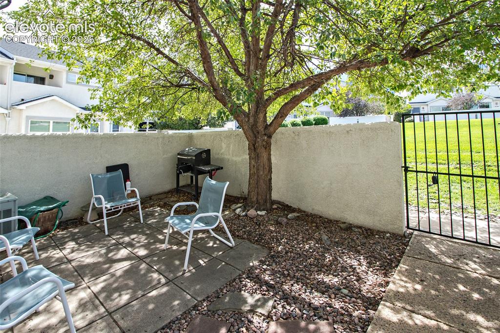 Image 6 of 36: Patio