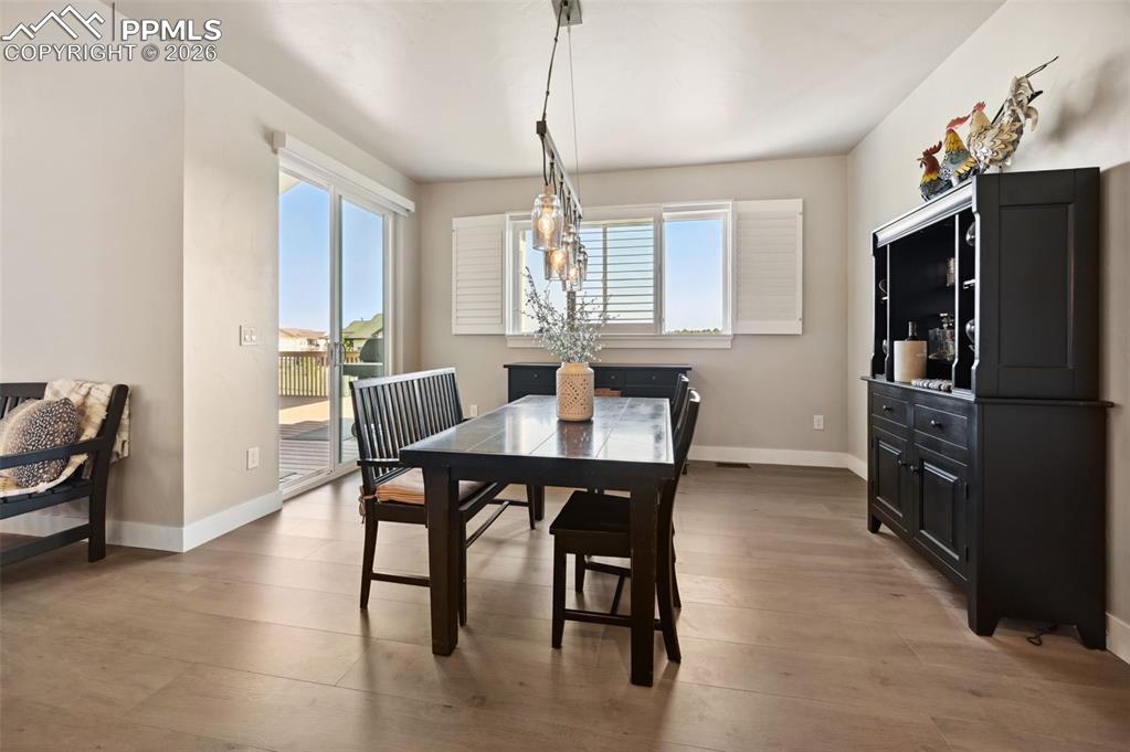 Image 11 of 43: Dining Area